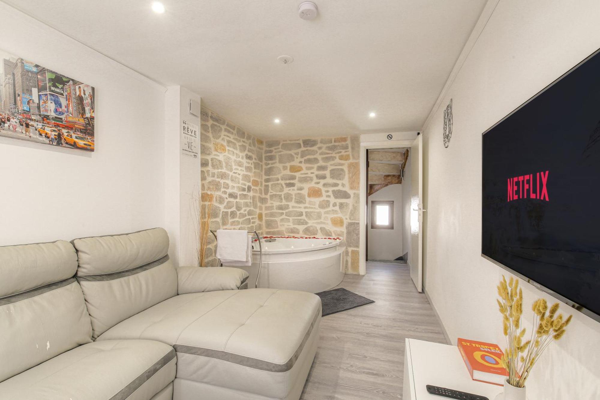 La Suite Neuvilloise Neuville-sur-Saône Εξωτερικό φωτογραφία